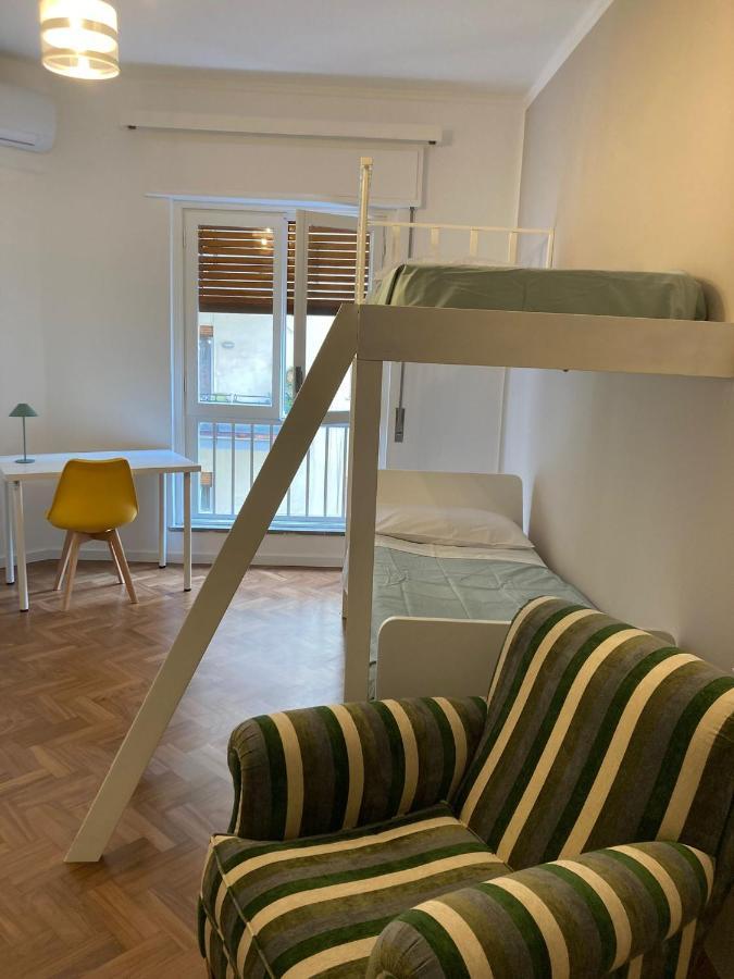 Casa Vacanze Monroe Palermo Bagian luar foto