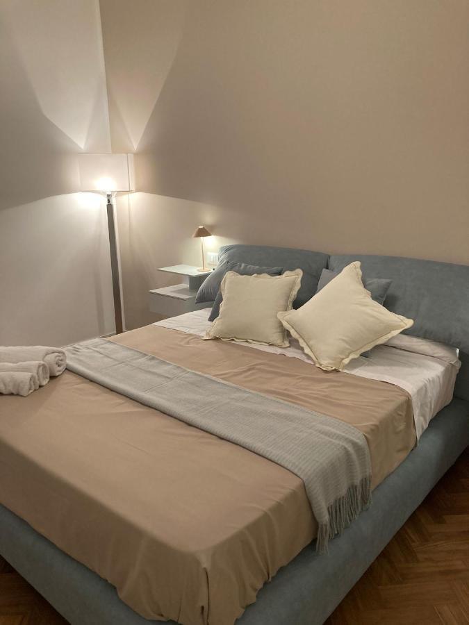 Casa Vacanze Monroe Palermo Bagian luar foto